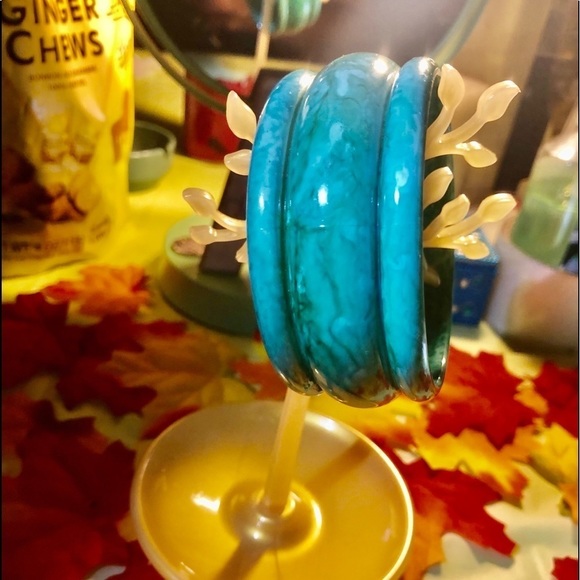 Turquoise Bangle - Picture 8 of 9